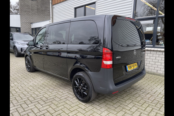 Mercedes-Benz Vito 116 CDI automaat / speciaal gebouwd voor rolstoel bestuurder / € 27.950 marge / zwart metallic / lift / hand gas en rem / airco / cruise control / euro 6 diesel
