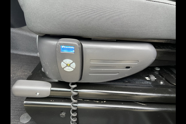 Mercedes-Benz Vito 116 CDI automaat / speciaal gebouwd voor rolstoel bestuurder / € 27.950 marge / zwart metallic / lift / hand gas en rem / airco / cruise control / euro 6 diesel