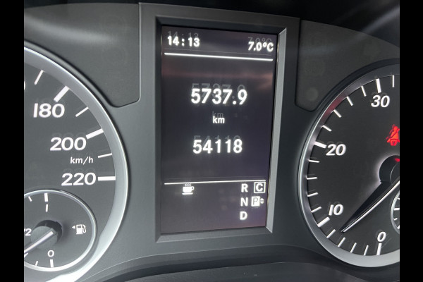 Mercedes-Benz Vito 116 CDI automaat / speciaal gebouwd voor rolstoel bestuurder / € 27.950 marge / zwart metallic / lift / hand gas en rem / airco / cruise control / euro 6 diesel