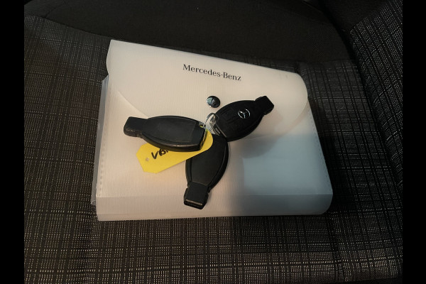 Mercedes-Benz Vito 116 CDI automaat / speciaal gebouwd voor rolstoel bestuurder / € 27.950 marge / zwart metallic / lift / hand gas en rem / airco / cruise control / euro 6 diesel