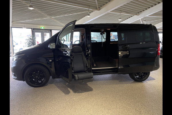 Mercedes-Benz Vito 116 CDI automaat / speciaal gebouwd voor rolstoel bestuurder / € 27.950 marge / zwart metallic / lift / hand gas en rem / airco / cruise control / euro 6 diesel