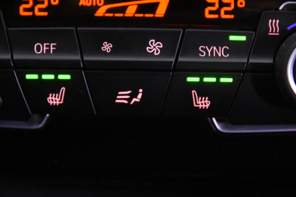 BMW X1 sDrive18i *1ste Eigenaar*Leer*Navigatie*Stoelverwarming*