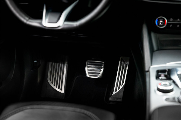 Alfa Romeo Stelvio 2.0 T AWD Veloce / 21" / Pano / Carplay / H&K / Memory / Adapt.cruise / 1e lak / VOL