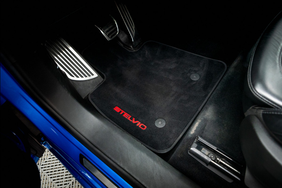 Alfa Romeo Stelvio 2.0 T AWD Veloce / 21" / Pano / Carplay / H&K / Memory / Adapt.cruise / 1e lak / VOL