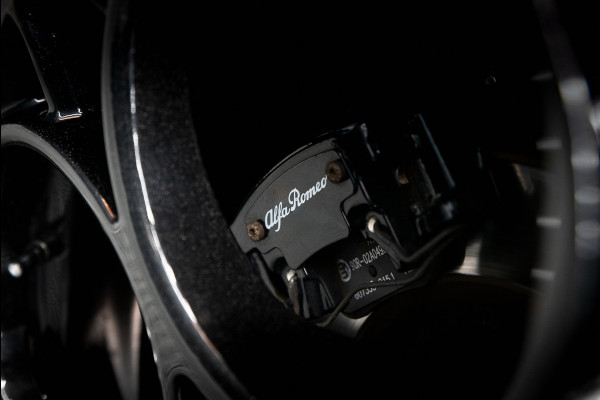 Alfa Romeo Stelvio 2.0 T AWD Veloce / 21" / Pano / Carplay / H&K / Memory / Adapt.cruise / 1e lak / VOL