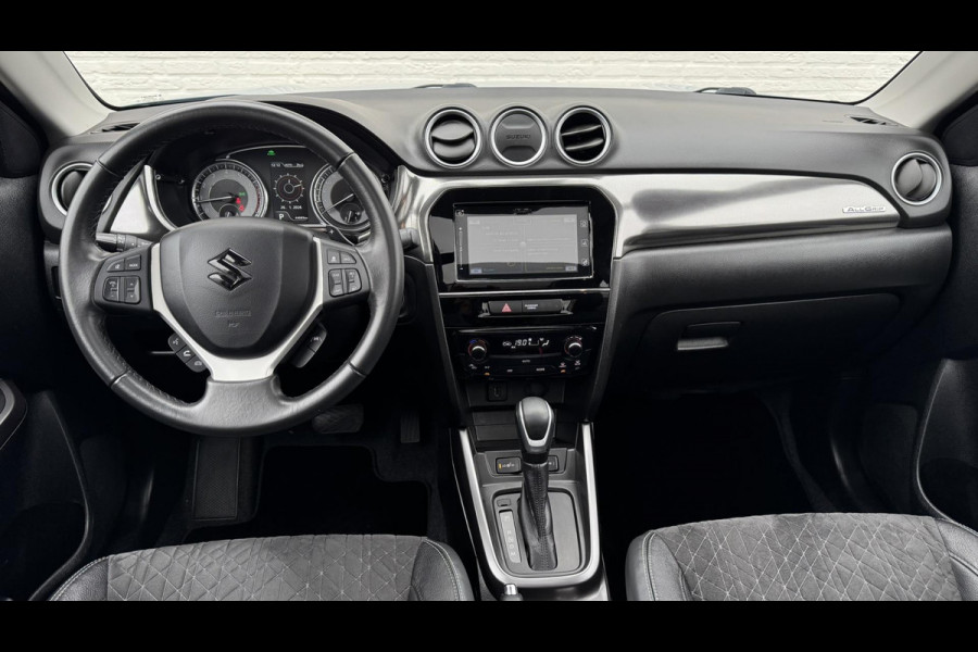 Suzuki Vitara 1.5 Hybrid Style AllGrip Adaptive cruise Climate Stoelverwarming Camera plus sensoren Apple / Android Navi