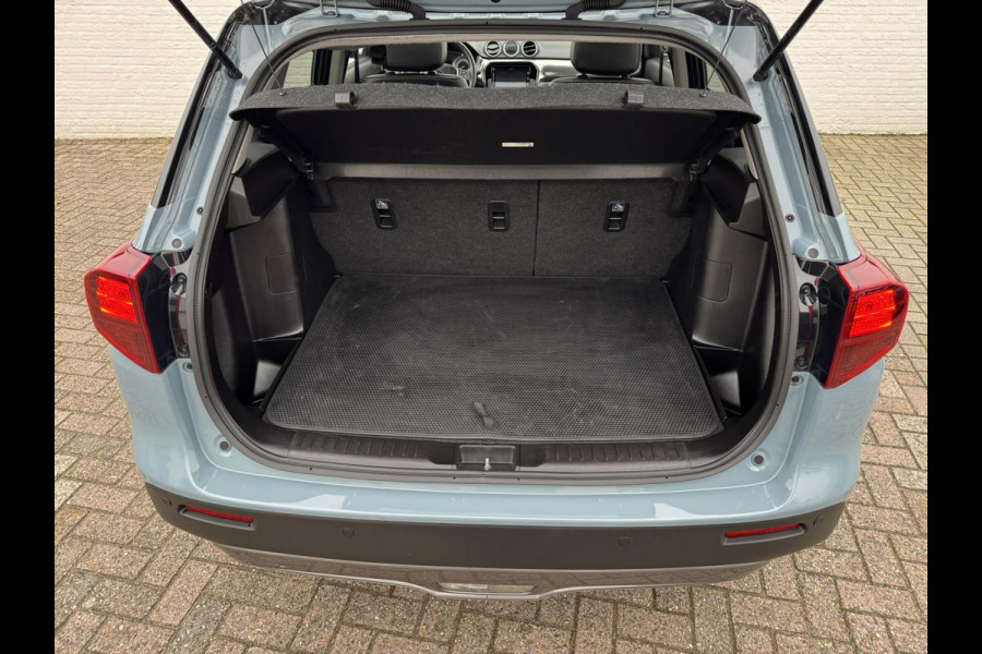 Suzuki Vitara 1.5 Hybrid Style AllGrip Adaptive cruise Climate Stoelverwarming Camera plus sensoren Apple / Android Navi