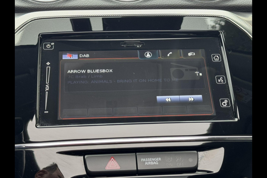 Suzuki Vitara 1.5 Hybrid Style AllGrip Adaptive cruise Climate Stoelverwarming Camera plus sensoren Apple / Android Navi