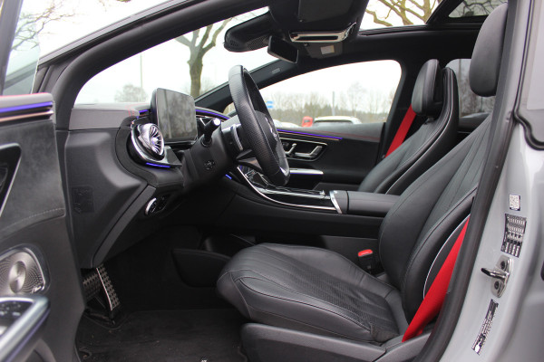 Mercedes-Benz EQE 350 AMG Line 89 kWh / Panoramadak / Camera / Achterasbesturing / Head-up / Luxe Leder / Premium Plus-pakket / Stoelventilatie + Verwarming + Massage / Navigatie / Dodehoek / DAB / ACC