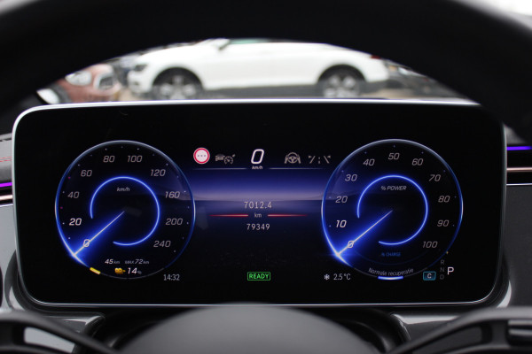 Mercedes-Benz EQE 350 AMG Line 89 kWh / Panoramadak / Camera / Achterasbesturing / Head-up / Luxe Leder / Premium Plus-pakket / Stoelventilatie + Verwarming + Massage / Navigatie / Dodehoek / DAB / ACC