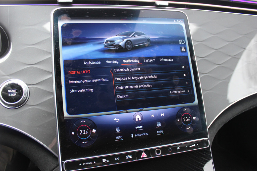Mercedes-Benz EQE 350 AMG Line 89 kWh / Panoramadak / Camera / Achterasbesturing / Head-up / Luxe Leder / Premium Plus-pakket / Stoelventilatie + Verwarming + Massage / Navigatie / Dodehoek / DAB / ACC