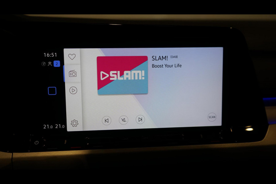 Volkswagen Golf VIII 1.5 eTSI Style AUTOMAAT-ACC-AMBIANCE-CAMERA-CRUISE-KEYLESS-NAVIGATIE-VIRTUEEL