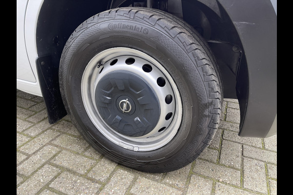 Opel Movano 2.3 Turbo 136pk L2H2 / vaste prijs rijklaar € 14.950 ex btw / euro 6 / bpm vrij / trekhaak 2500 kg / pdc achter / airco / cruise control / bijrijdersbank