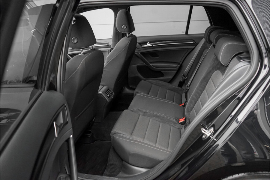 Volkswagen Golf 2.0 TSI 4Motion R Maxton Pano Dynaudio CarPlay 19"