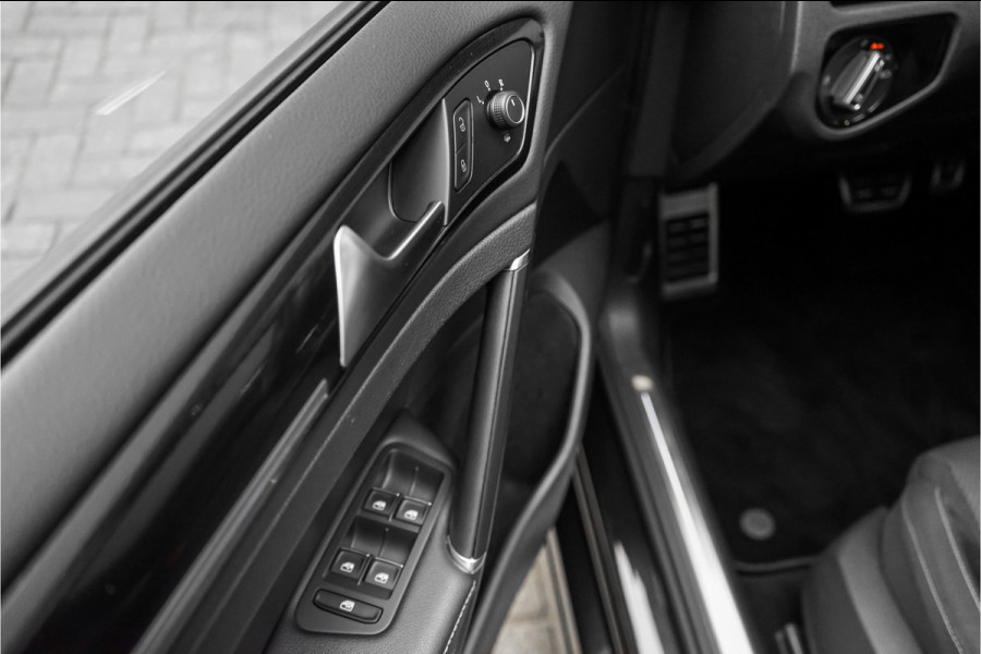 Volkswagen Golf 2.0 TSI 4Motion R Maxton Pano Dynaudio CarPlay 19"