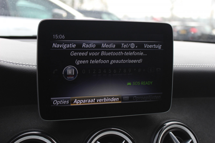 Mercedes-Benz CLA-Klasse 180 WhiteArt Edition / Panoramadak / Camera / Leder&Alcantara / 19'' / Keyless / Navigatie / Stoelverwarming / Cruise Control