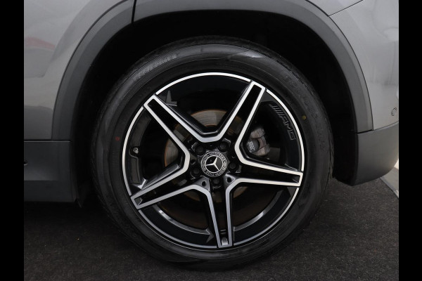 Mercedes-Benz GLA 200 Business Solution AMG | Panoramadak | Carplay | Matrix LED | Stoelverwarming | Trekhaak | Memory | Leder/Alcantara | Navigatie | Park Assist