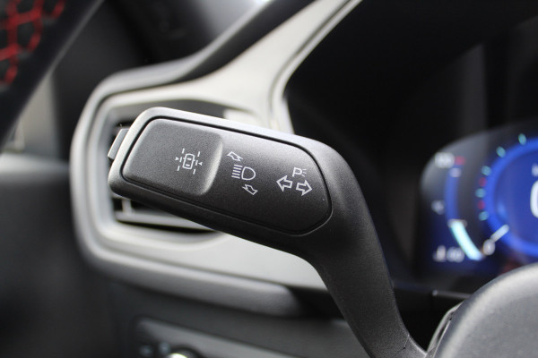 Ford Kuga 2.5-225pk Plug-in Hybrid ST-Line X. Hybride rijden voor een reële prijs ! Adaptive Cruise Control, Stoel-, stuur- en voorraamverwarming, Climate Control, Metallic lak, Camera v+a, Elektr. achterklep, Side- en lane assist etc.
