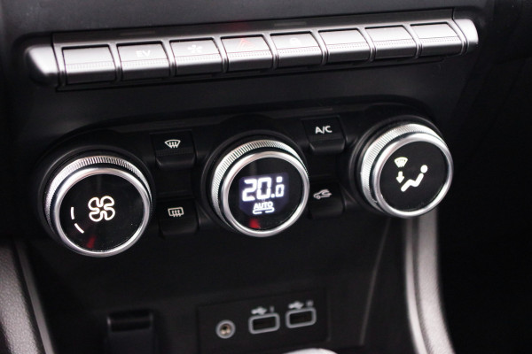 Renault Captur 1.6 E-Tech full hybrid 145 techno, Camera, Climate Control, LED