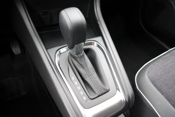 Renault Captur 1.6 E-Tech full hybrid 145 techno, Camera, Climate Control, LED