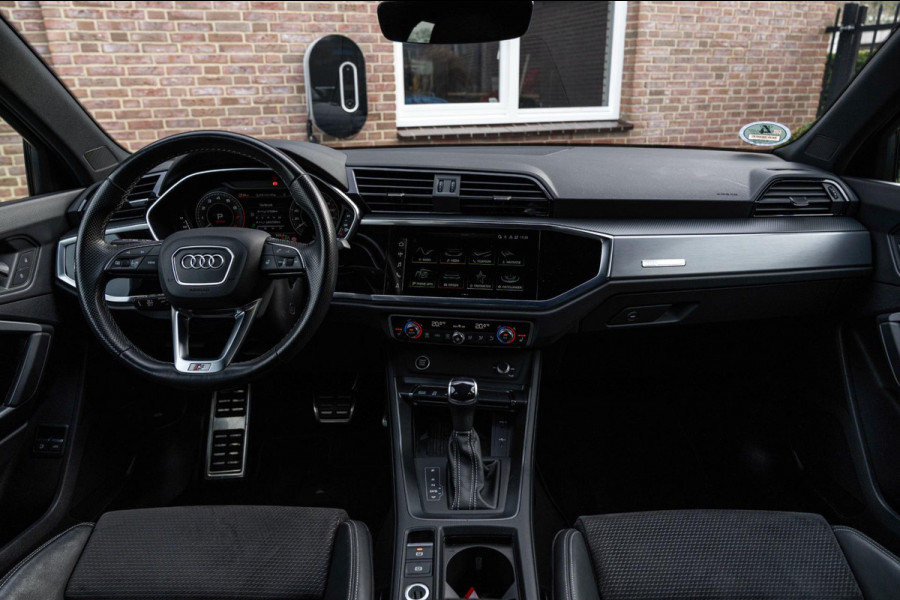 Audi Q3 Sportback 45 TFSI e S Edition 245 PK | Navarra Black Optic 3x S-Line Virtual Stoel/Stuurverw. 20''