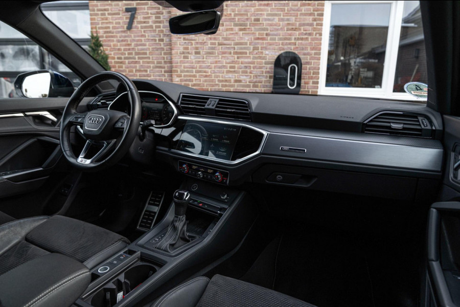 Audi Q3 Sportback 45 TFSI e S Edition 245 PK | Navarra Black Optic 3x S-Line Virtual Stoel/Stuurverw. 20''