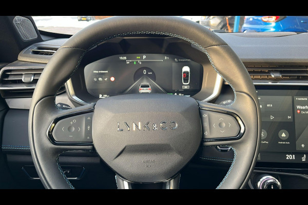 Lynk & Co 01 1.5 | 261 pk | PHEV | 360 Camera | Adaptieve Cruise | Elek. Achterklep | Panorama dak | Stoelverwarming | 1.800kg Trekgewicht
