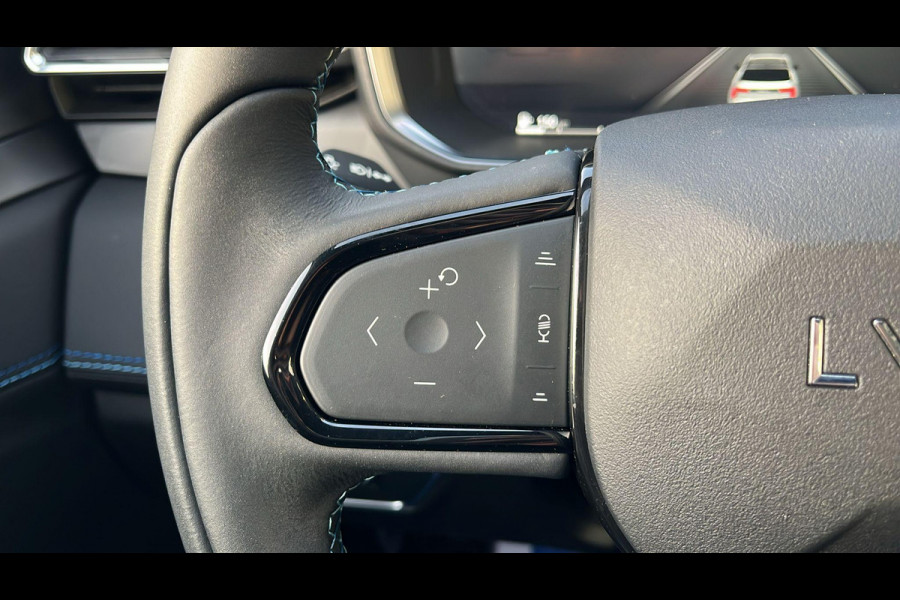 Lynk & Co 01 1.5 | 261 pk | PHEV | 360 Camera | Adaptieve Cruise | Elek. Achterklep | Panorama dak | Stoelverwarming | 1.800kg Trekgewicht