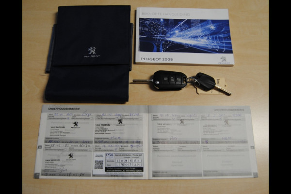Peugeot 2008 1.2 PureT. Blue Lion | NAV | Apple Carplay | Cruise | Automaat