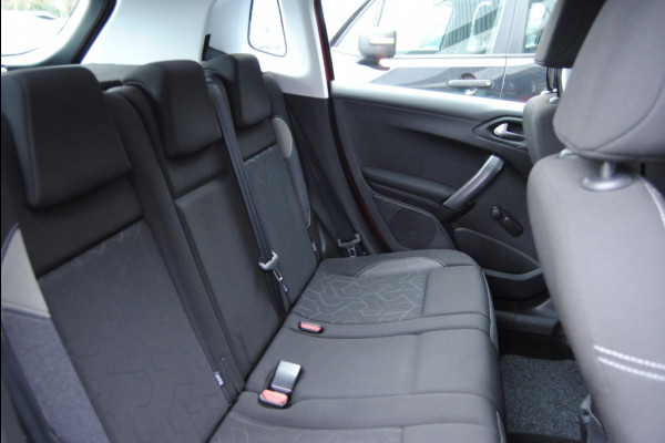 Peugeot 2008 1.2 PureT. Blue Lion | NAV | Apple Carplay | Cruise | Automaat