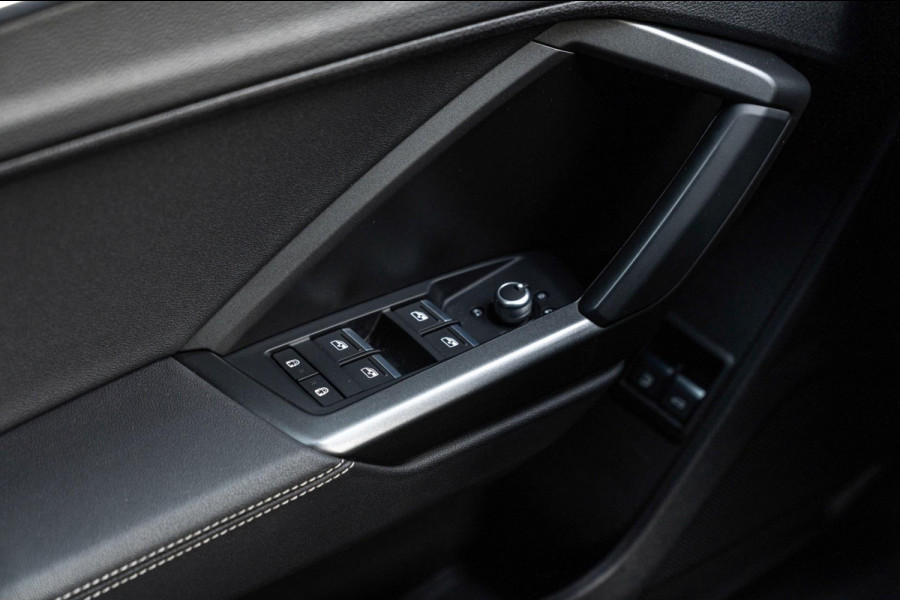 Audi Q3 Sportback 45 TFSI e S Edition 245 PK | Navarra Black Optic 3x S-Line Virtual Stoel/Stuurverw. 20''