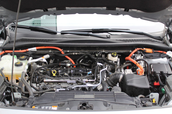 Ford Kuga 2.5-225 PK PHEV ST-Line X. Hybride rijden voor een reële prijs ! Autm. airco, Stoel- en voorraamverw., Side- en lane assist, Adaptieve cruise cntrl, elektr. achterklep, Keyless entry/keyless go, Trekhaak afneemb., Navigatie, Telefoonvoorb. etc