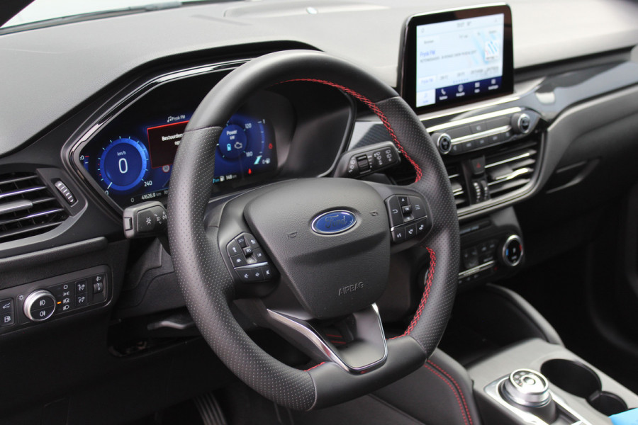 Ford Kuga 2.5-225 PK PHEV ST-Line X. Hybride rijden voor een reële prijs ! Autm. airco, Stoel- en voorraamverw., Side- en lane assist, Adaptieve cruise cntrl, elektr. achterklep, Keyless entry/keyless go, Trekhaak afneemb., Navigatie, Telefoonvoorb. etc