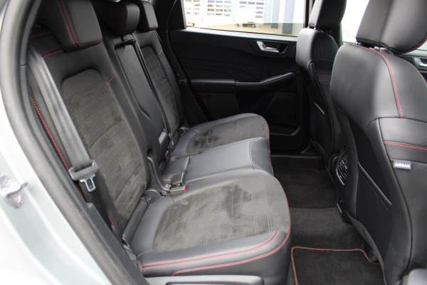 Ford Kuga 2.5-225 PK PHEV ST-Line X. Hybride rijden voor een reële prijs ! Autm. airco, Stoel- en voorraamverw., Side- en lane assist, Adaptieve cruise cntrl, elektr. achterklep, Keyless entry/keyless go, Trekhaak afneemb., Navigatie, Telefoonvoorb. etc