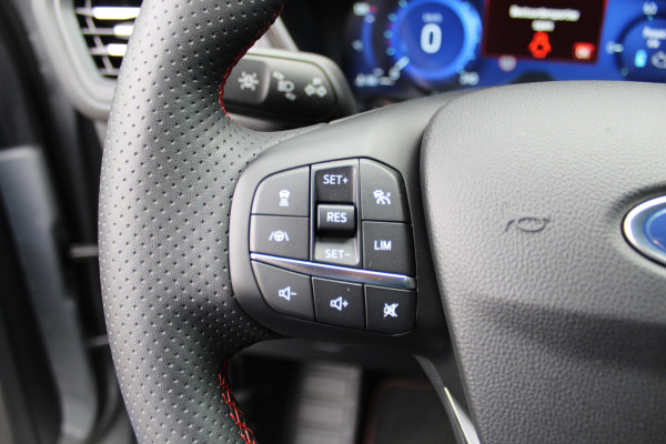 Ford Kuga 2.5-225 PK PHEV ST-Line X. Hybride rijden voor een reële prijs ! Autm. airco, Stoel- en voorraamverw., Side- en lane assist, Adaptieve cruise cntrl, elektr. achterklep, Keyless entry/keyless go, Trekhaak afneemb., Navigatie, Telefoonvoorb. etc