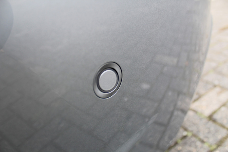 Ford Kuga 2.5-225 PK PHEV ST-Line X. Hybride rijden voor een reële prijs ! Autm. airco, Stoel- en voorraamverw., Side- en lane assist, Adaptieve cruise cntrl, elektr. achterklep, Keyless entry/keyless go, Trekhaak afneemb., Navigatie, Telefoonvoorb. etc