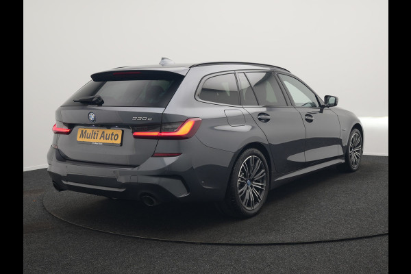 BMW 3 Serie Touring 330e M Sport Plug In Hybrid 293pk Dealer O.H PHEV | Trekhaak Af Fabriek | Panodak | 360 Camera | Alcantara Sportstoelen Memory & Verwarmd | Apple Carplay | Sfeerverlichting | Virtual | Blis | Navigatie | DAB |