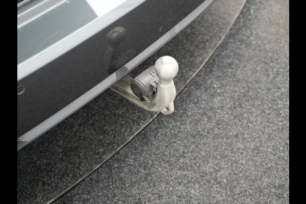 BMW 3 Serie Touring 330e M Sport Plug In Hybrid 293pk Dealer O.H PHEV | Trekhaak Af Fabriek | Panodak | 360 Camera | Alcantara Sportstoelen Memory & Verwarmd | Apple Carplay | Sfeerverlichting | Virtual | Blis | Navigatie | DAB |