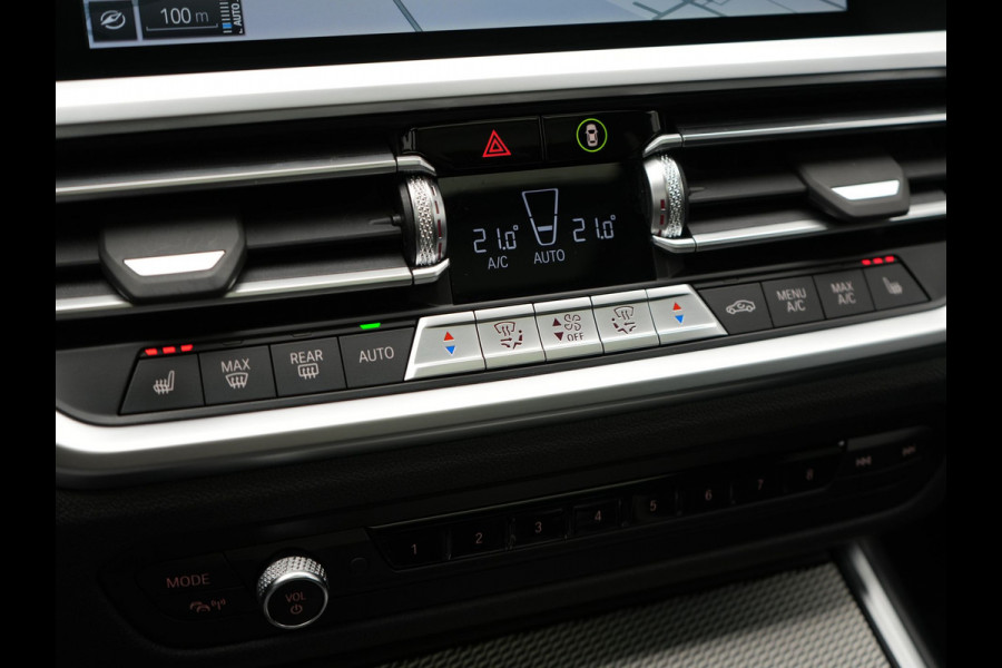 BMW 3 Serie Touring 330e M Sport Plug In Hybrid 293pk Dealer O.H PHEV | Trekhaak Af Fabriek | Panodak | 360 Camera | Alcantara Sportstoelen Memory & Verwarmd | Apple Carplay | Sfeerverlichting | Virtual | Blis | Navigatie | DAB |