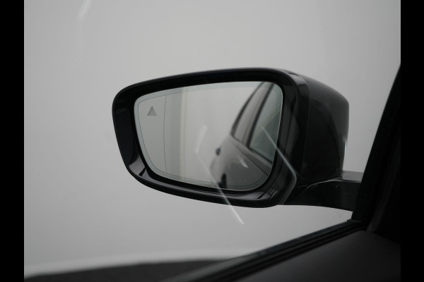 BMW 3 Serie Touring 330e M Sport Plug In Hybrid 293pk Dealer O.H PHEV | Trekhaak Af Fabriek | Panodak | 360 Camera | Alcantara Sportstoelen Memory & Verwarmd | Apple Carplay | Sfeerverlichting | Virtual | Blis | Navigatie | DAB |