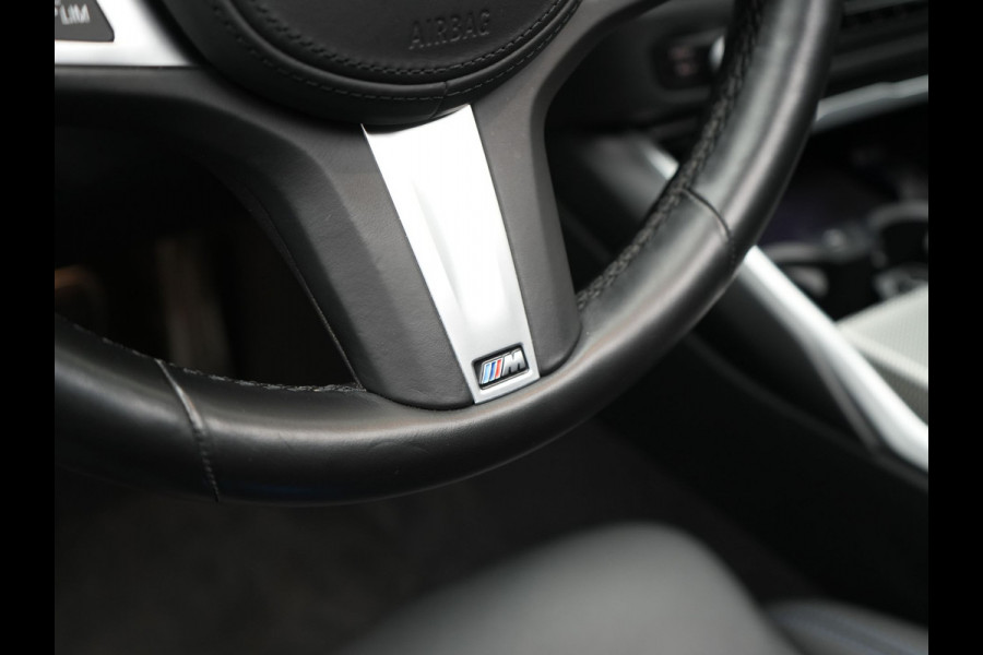 BMW 3 Serie Touring 330e M Sport Plug In Hybrid 293pk Dealer O.H PHEV | Trekhaak Af Fabriek | Panodak | 360 Camera | Alcantara Sportstoelen Memory & Verwarmd | Apple Carplay | Sfeerverlichting | Virtual | Blis | Navigatie | DAB |