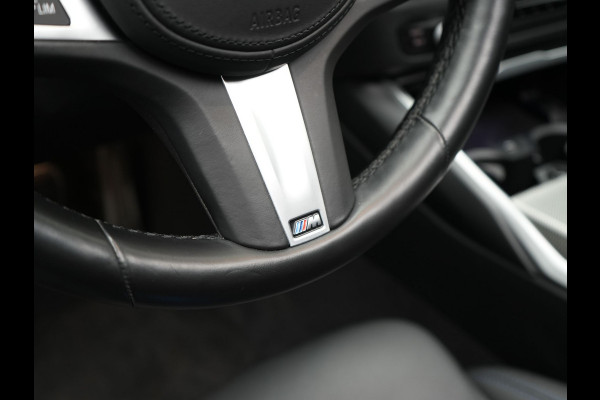 BMW 3 Serie Touring 330e M Sport Plug In Hybrid 293pk Dealer O.H PHEV | Trekhaak Af Fabriek | Panodak | 360 Camera | Alcantara Sportstoelen Memory & Verwarmd | Apple Carplay | Sfeerverlichting | Virtual | Blis | Navigatie | DAB |