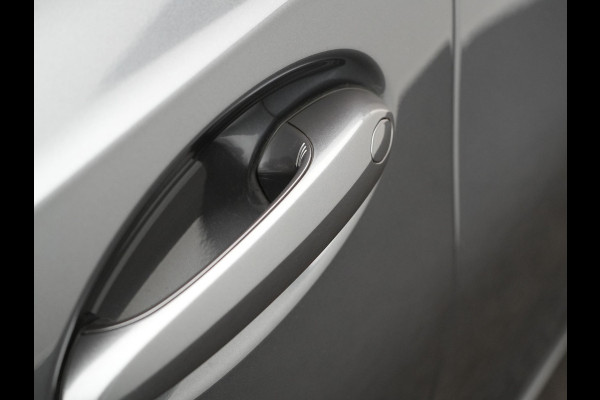 BMW 3 Serie Touring 330e M Sport Plug In Hybrid 293pk Dealer O.H PHEV | Trekhaak Af Fabriek | Panodak | 360 Camera | Alcantara Sportstoelen Memory & Verwarmd | Apple Carplay | Sfeerverlichting | Virtual | Blis | Navigatie | DAB |