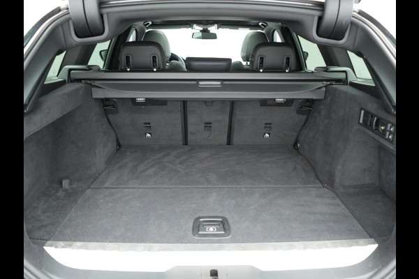 BMW 3 Serie Touring 330e M Sport Plug In Hybrid 293pk Dealer O.H PHEV | Trekhaak Af Fabriek | Panodak | 360 Camera | Alcantara Sportstoelen Memory & Verwarmd | Apple Carplay | Sfeerverlichting | Virtual | Blis | Navigatie | DAB |