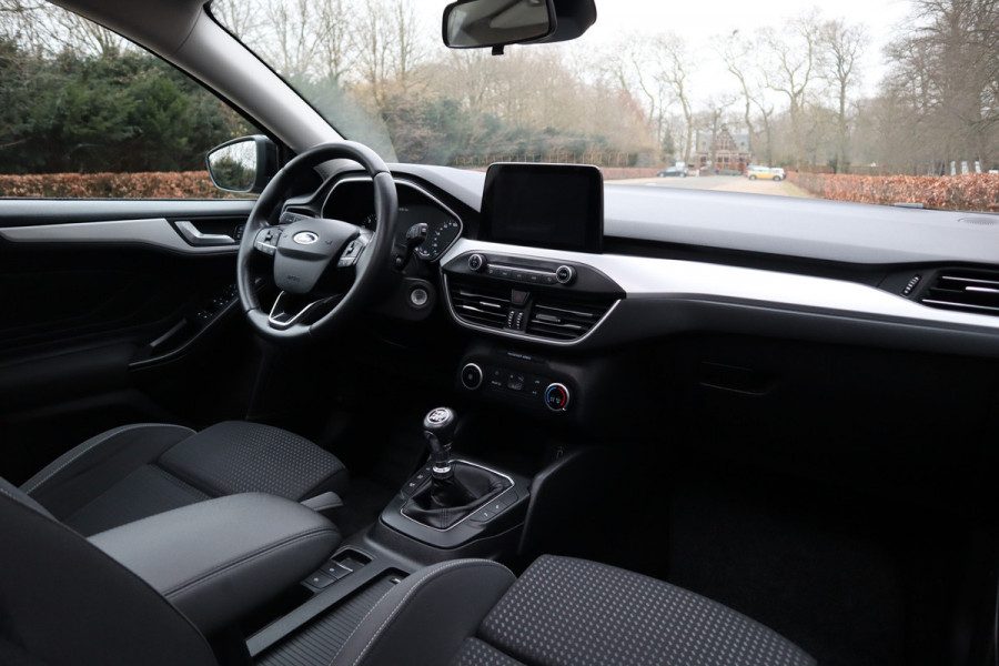 Ford FOCUS Wagon 1.0 EcoBoost Edition Business | Panoramadak | Camera | Carplay |