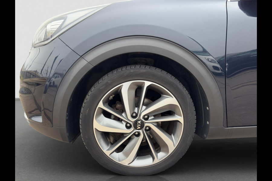 Kia Niro 1.6 GDi Hybrid ExecutiveLine Automaat | Stoelverwarming & Koeling | Navi | Cruise | Camera | Elektrische Stoelen | Trekhaak | Sensoren |