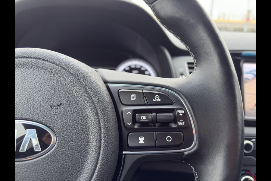 Kia Niro 1.6 GDi Hybrid ExecutiveLine Automaat | Stoelverwarming & Koeling | Navi | Cruise | Camera | Elektrische Stoelen | Trekhaak | Sensoren |