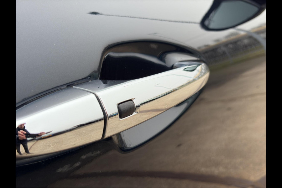 Kia Niro 1.6 GDi Hybrid ExecutiveLine Automaat | Stoelverwarming & Koeling | Navi | Cruise | Camera | Elektrische Stoelen | Trekhaak | Sensoren |