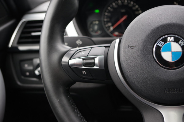 BMW 3 Serie Touring 318i Automaat M-Sport Edition, Panoramdak, LED, Sportstoelen, Leder