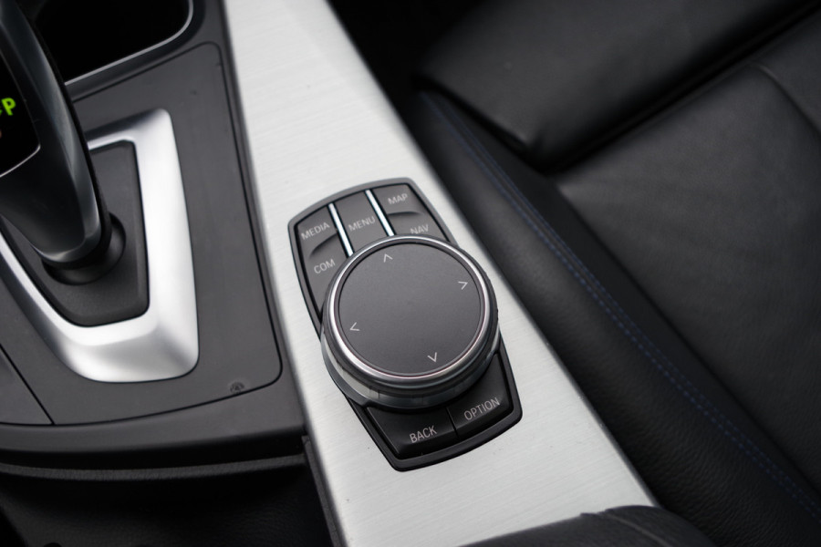 BMW 3 Serie Touring 318i Automaat M-Sport Edition, Panoramdak, LED, Sportstoelen, Leder